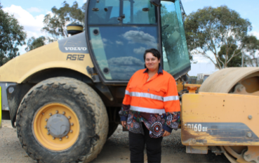 Building careers: The Canberra program opening doors for women in construction